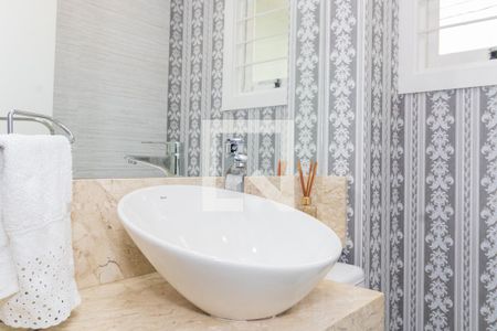 Casa à venda com 245m², 3 quartos e 2 vagas Casa à venda com 245m², 3 quartos e 2 vagasLavabo