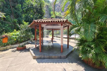 Apartamento à venda com 70m², 2 quartos e 1 vagaÁrea comum