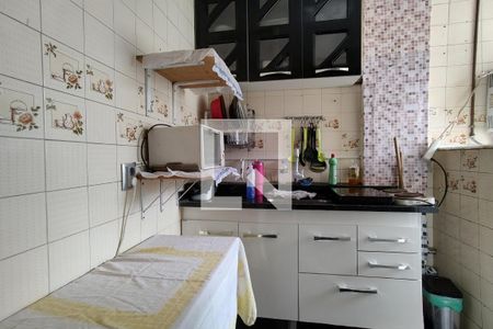 Apartamento para alugar com 70m², 2 quartos e 2 vagasCozinha - Armários