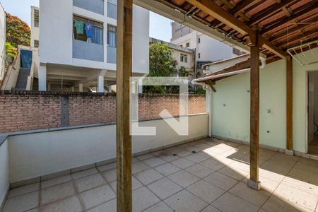 Apartamento à venda com 150m², 3 quartos e 2 vagasVaranda
