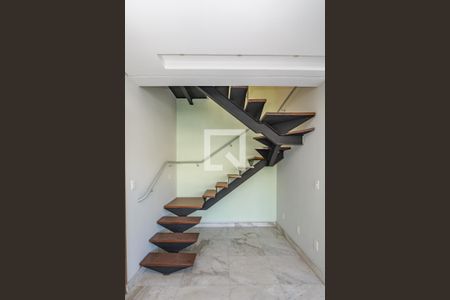 Apartamento à venda com 150m², 3 quartos e 2 vagasEscada