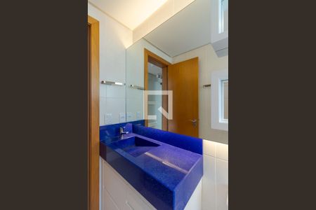 Apartamento à venda com 80m², 3 quartos e 1 vagaBanheiro Social