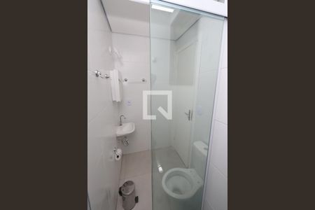 Banheiro de apartamento à venda com 1 quarto, 31m² em Vila Alpina, São Paulo