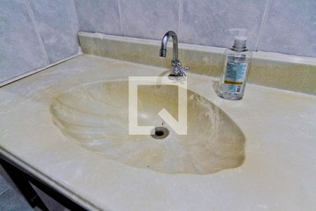 Casa à venda com 123m², 2 quartos e 1 vaga Casa à venda com 123m², 2 quartos e 1 vagaBanheiro