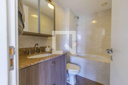 Apartamento à venda com 126m², 3 quartos e 2 vagasBanheiro da Suíte