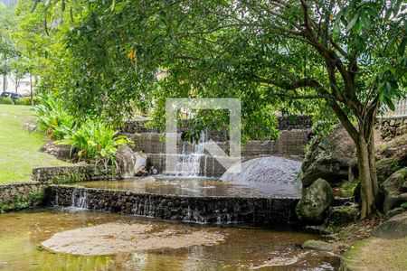 Casa de condomínio à venda com 850m², 4 quartos e 4 vagas Casa de condomínio à venda com 850m², 4 quartos e 4 vagasÁrea comum