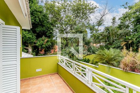 Casa de condomínio à venda com 850m², 4 quartos e 4 vagas Casa de condomínio à venda com 850m², 4 quartos e 4 vagasVaranda