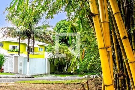 Casa de condomínio à venda com 850m², 4 quartos e 4 vagasFachada