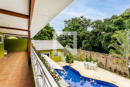 Casa de condomínio à venda com 850m², 4 quartos e 4 vagas Casa de condomínio à venda com 850m², 4 quartos e 4 vagasÁrea comum