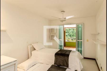 Casa de condomínio à venda com 850m², 4 quartos e 4 vagas Casa de condomínio à venda com 850m², 4 quartos e 4 vagasSuíte 3