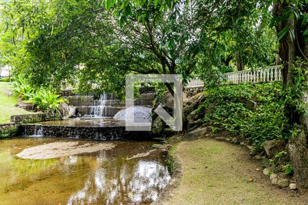 Casa de condomínio à venda com 850m², 4 quartos e 4 vagas Casa de condomínio à venda com 850m², 4 quartos e 4 vagasÁrea comum