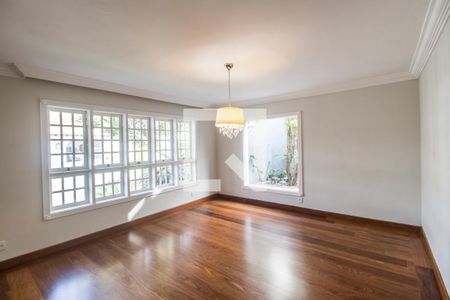 Sala de casa de condomínio para alugar com 4 quartos, 470m² em Alphaville Residencial Um, Barueri