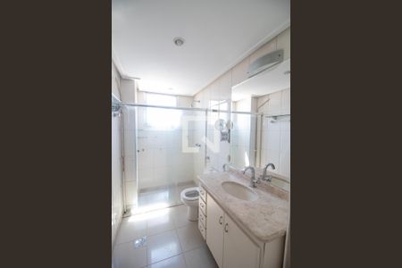 banheiro 1 de apartamento para alugar com 4 quartos, 150m² em Centro, Betim