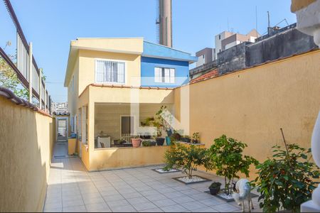 Casa à venda com 248m², 3 quartos e 2 vagasQuintal