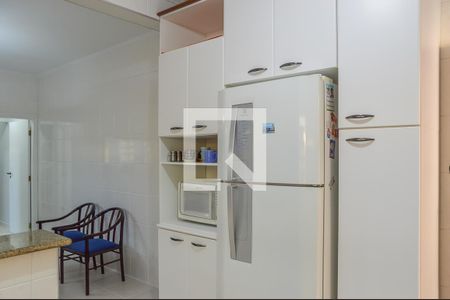 Casa à venda com 248m², 3 quartos e 2 vagasCozinha