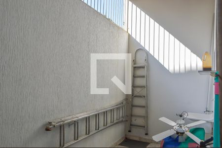 Casa à venda com 248m², 3 quartos e 2 vagasÁrea de Serviço 2