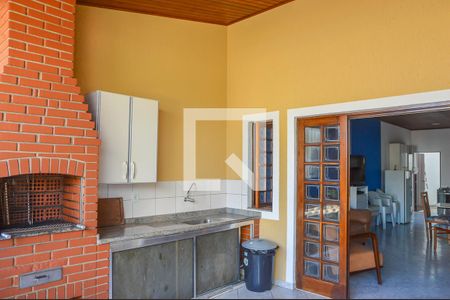 Casa à venda com 248m², 3 quartos e 2 vagasChurrasqueira