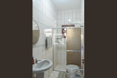 Casa à venda com 248m², 3 quartos e 2 vagasBanheiro de serviço