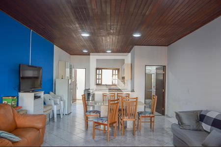 Casa à venda com 248m², 3 quartos e 2 vagas Salão de festas