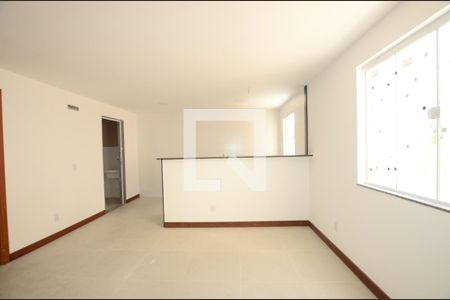 Sala de apartamento para alugar com 2 quartos, 97m² em Brás de Pina, Rio de Janeiro