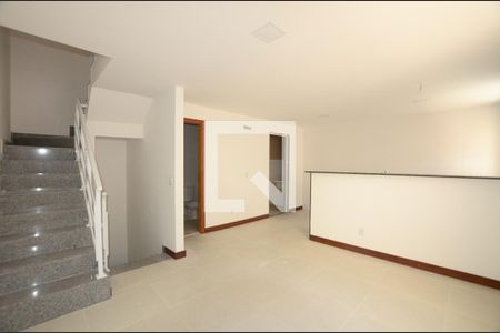 Sala de apartamento para alugar com 2 quartos, 97m² em Brás de Pina, Rio de Janeiro