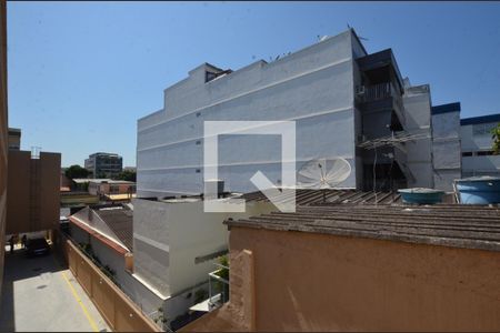 Vista do Quarto 1 de apartamento para alugar com 2 quartos, 97m² em Brás de Pina, Rio de Janeiro