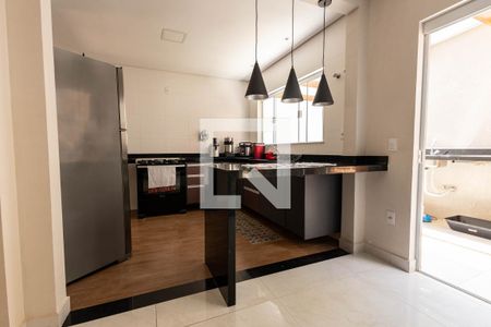 Casa de condomínio para alugar com 168m², 4 quartos e 2 vagas Casa de condomínio para alugar com 168m², 4 quartos e 2 vagasCozinha