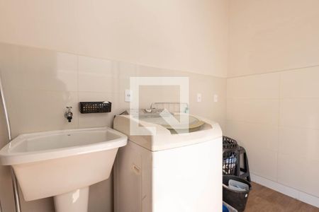 Casa de condomínio para alugar com 168m², 4 quartos e 2 vagas Casa de condomínio para alugar com 168m², 4 quartos e 2 vagasÁrea de Serviço