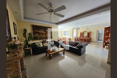 Sala 1 de casa à venda com 4 quartos, 300m² em Jardim Leonor, São Paulo