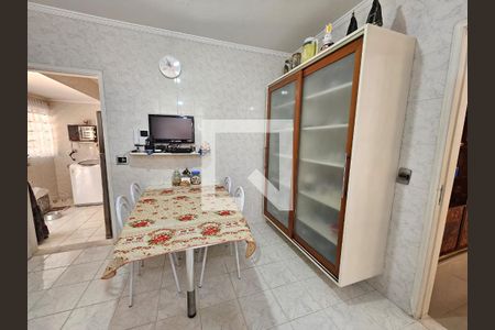 Casa à venda com 300m², 4 quartos e 4 vagasCozinha - Armários