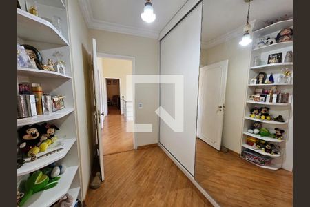 Casa à venda com 300m², 4 quartos e 4 vagasSuite 2