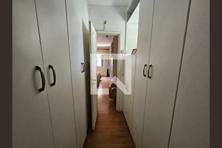 Casa à venda com 300m², 4 quartos e 4 vagasCloset da suíte