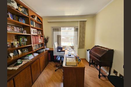 Casa à venda com 300m², 4 quartos e 4 vagasQuarto 2