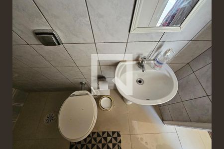 Casa à venda com 300m², 4 quartos e 4 vagasBanheiro de serviço