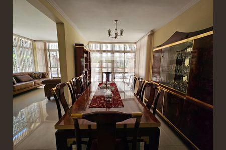 Sala de Jantar de casa à venda com 4 quartos, 300m² em Jardim Leonor, São Paulo