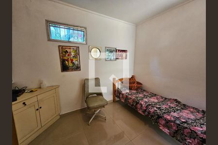 Casa à venda com 300m², 4 quartos e 4 vagasQuarto de Serviço