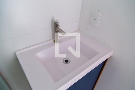 Apartamento para alugar com 38m², 2 quartos e sem vagaBanheiro - Pia