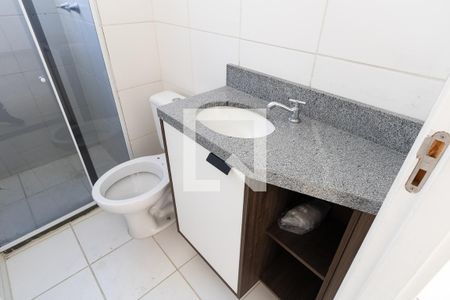 Apartamento para alugar com 60m², 2 quartos e 1 vaga Apartamento para alugar com 60m², 2 quartos e 1 vagaBanheiro