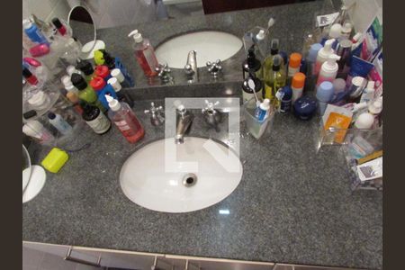 Apartamento para alugar com 170m², 4 quartos e 3 vagasBanheiro da Suíte 1