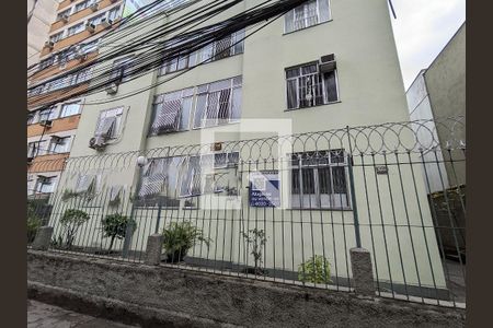 Apartamento à venda com 84m², 2 quartos e sem vagaFachada e portaria