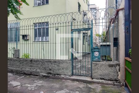 Apartamento à venda com 84m², 2 quartos e sem vagaFachada e portaria