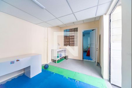 Casa à venda com 90m², 3 quartos e 2 vagas Casa à venda com 90m², 3 quartos e 2 vagasCozinha