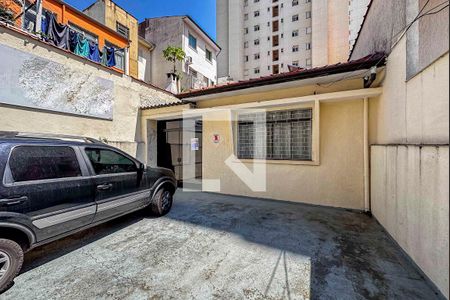 Casa à venda com 90m², 3 quartos e 2 vagas Casa à venda com 90m², 3 quartos e 2 vagasGaragem e Fachada