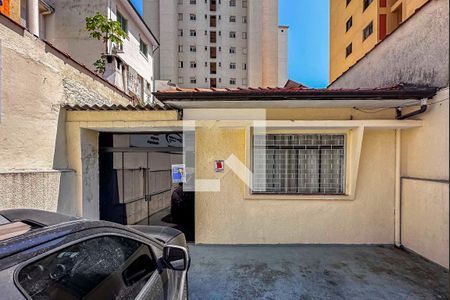 Casa à venda com 90m², 3 quartos e 2 vagas Casa à venda com 90m², 3 quartos e 2 vagasGaragem e Fachada