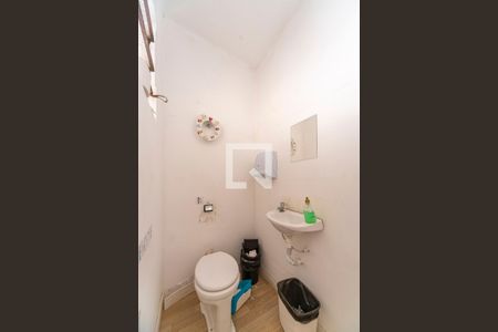 Casa à venda com 90m², 3 quartos e 2 vagas Casa à venda com 90m², 3 quartos e 2 vagasBanheiro Social