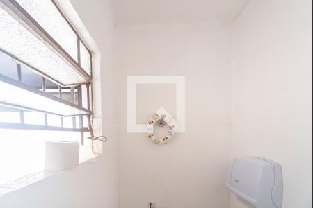 Casa à venda com 90m², 3 quartos e 2 vagas Casa à venda com 90m², 3 quartos e 2 vagasBanheiro Social