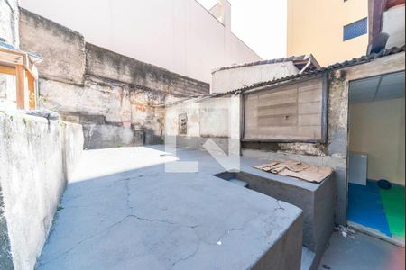 Casa à venda com 90m², 3 quartos e 2 vagas Casa à venda com 90m², 3 quartos e 2 vagasQuintal Fundos