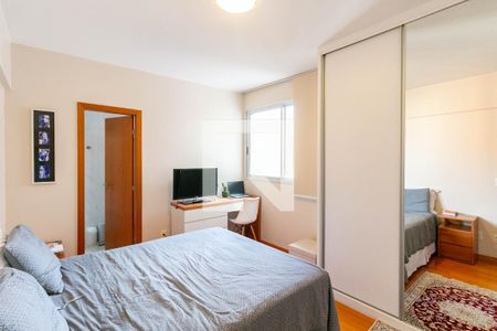 Apartamento à venda com 116m², 3 quartos e 2 vagas Apartamento à venda com 116m², 3 quartos e 2 vagasQuarto Suíte