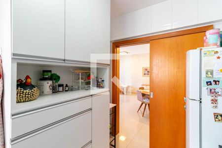 Apartamento à venda com 116m², 3 quartos e 2 vagas Apartamento à venda com 116m², 3 quartos e 2 vagasCozinha e Área de Serviço