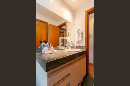 Apartamento à venda com 116m², 3 quartos e 2 vagas Apartamento à venda com 116m², 3 quartos e 2 vagasBanheiro Social